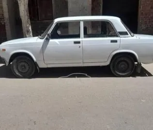 لادا 2107 1990 أبيض مستعملة للبيع