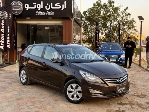 Hyundai Solaris 2017 White Used for Sale - 5