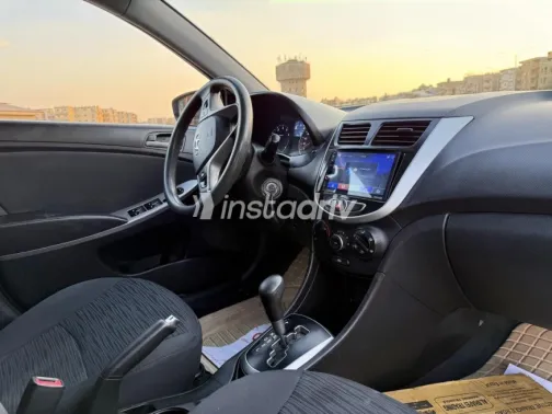 Hyundai Solaris 2017 White Used for Sale - 6