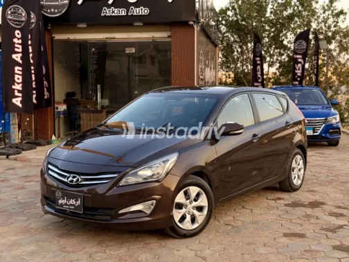Hyundai Solaris 2017 White Used for Sale - 7