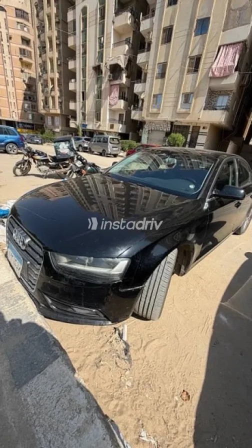 اودي A4 2013 أسود مستعملة للبيع - 3