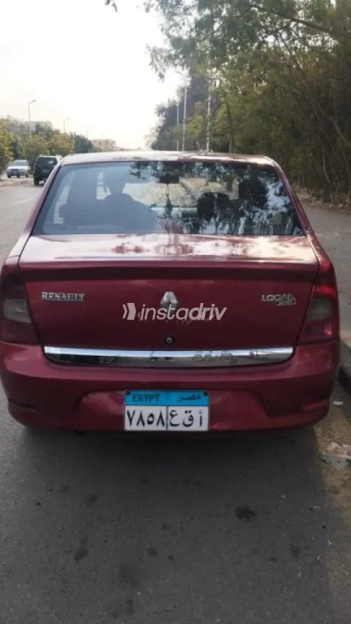 Renault Logan 2014 Red Used for Sale - 1