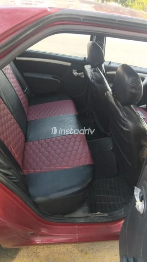 Renault Logan 2014 Red Used for Sale - 3