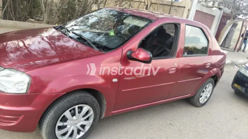 Renault Logan 2014 Red Used for Sale - 5