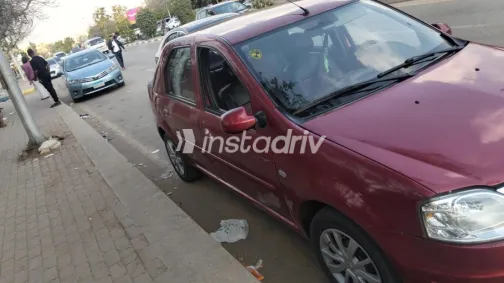 Renault Logan 2014 Red Used for Sale - 6