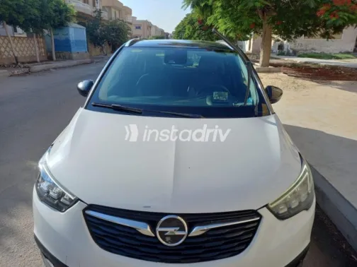 Opel Crossland 2018 White Used for Sale - 2