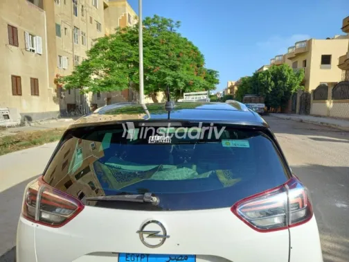 Opel Crossland 2018 White Used for Sale - 3