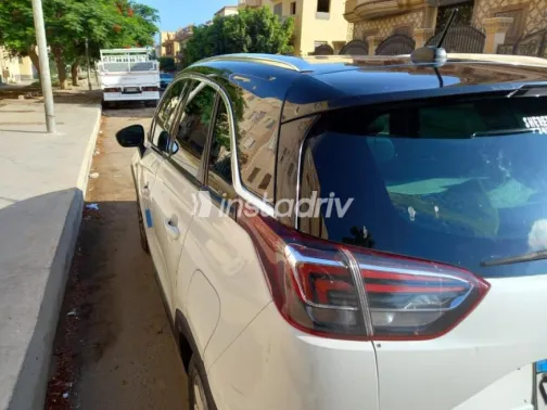 Opel Crossland 2018 White Used for Sale - 4