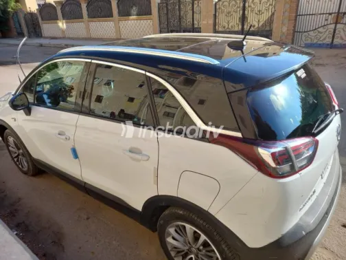 Opel Crossland 2018 White Used for Sale - 6