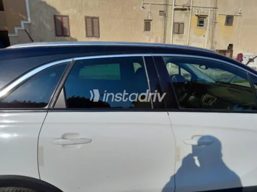 Opel Crossland 2018 White Used for Sale - 7