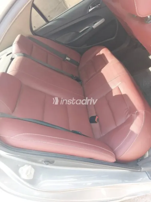 بى واى دى‬ F3 2021 رمادي مستعملة للبيع - 3