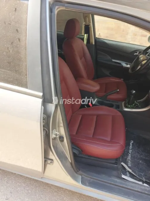 بى واى دى‬ F3 2021 رمادي مستعملة للبيع - 4