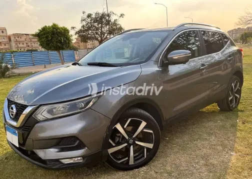 Nissan Qashqai 2018 Gray Used for Sale - 5