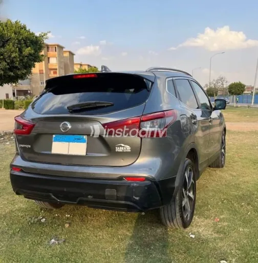 Nissan Qashqai 2018 Gray Used for Sale - 6