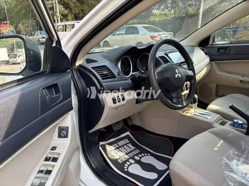 Mitsubishi Lancer 2015 White Used for Sale - 3