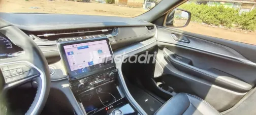 جيب شيروكي 2024 أسود مستعملة للبيع - 4