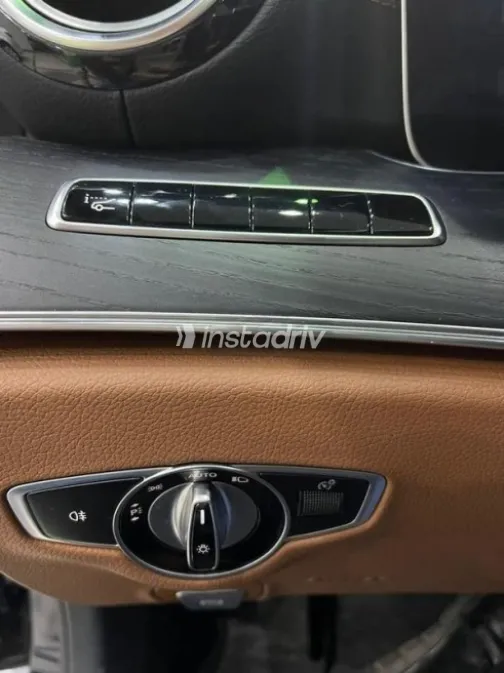 Mercedes E 200 AMG 2020 Dark Blue Used for Sale - 4