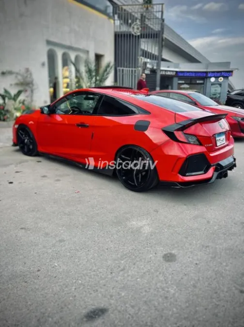 Honda Civic 2018 White Used for Sale - 8
