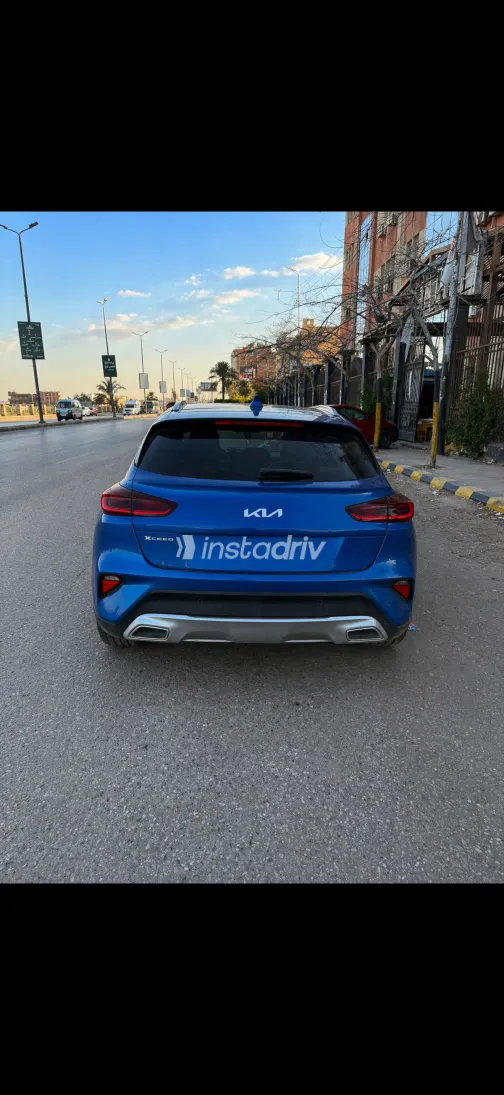 Kia Xceed 2022 Blue Used for Sale - 4