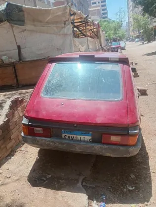 فيات 127 1982 أحمر غامق مستعملة للبيع