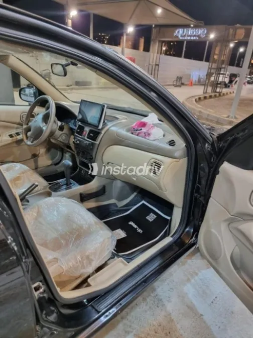 Nissan Sunny 2011 Black Used for Sale - 5