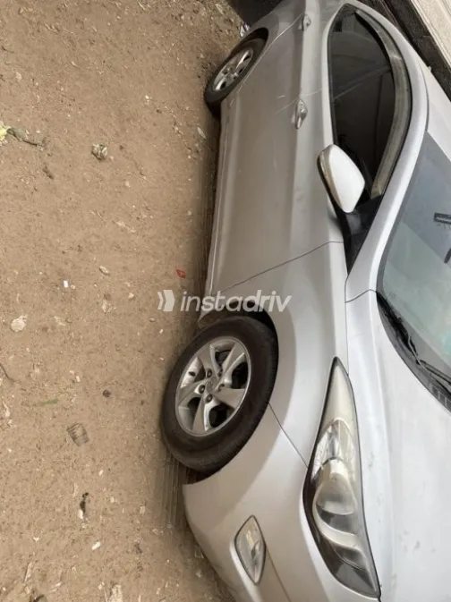 Hyundai Avante 2011 Silver Used for Sale - 5