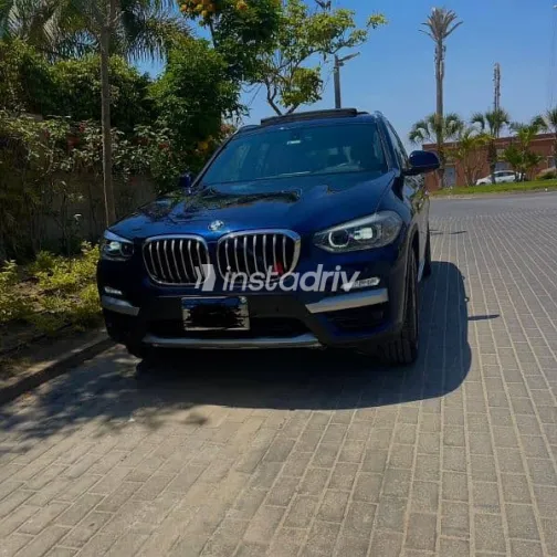 بي ام دبليو X3 2019 أزرق غامق مستعملة للبيع - 4