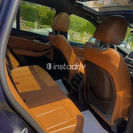 بي ام دبليو X3 2019 أزرق غامق مستعملة للبيع - 9