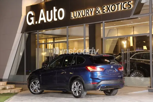بي ام دبليو X1 2020 أزرق غامق مستعملة للبيع - 5