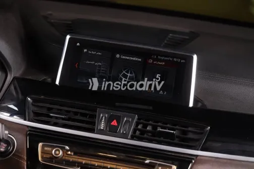 بي ام دبليو X1 2020 أزرق غامق مستعملة للبيع - 10