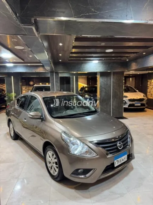 Nissan Sunny 2013 Silver Used for Sale - 3