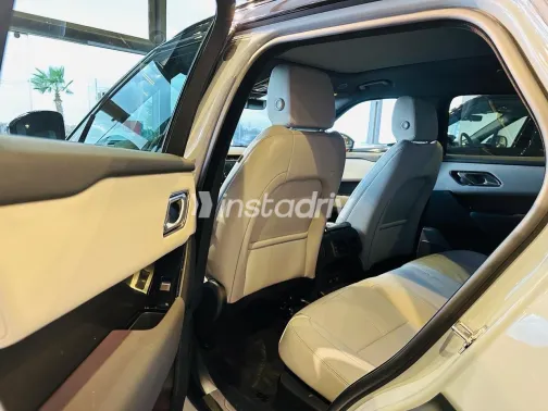 Land Rover Velar 2024 White Used for Sale - 4