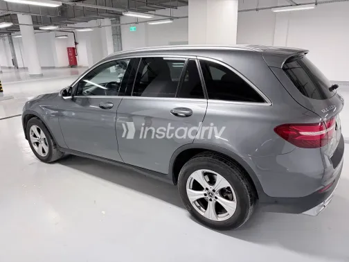 Mercedes GLC 300 2018 Gray Used for Sale - 2