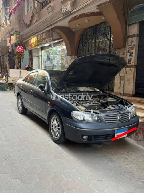 نيسان صنى 2008 أبيض مستعملة للبيع - 3