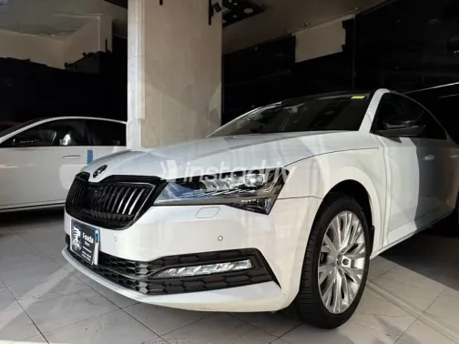 سكودا سوبيرب 2024 أبيض مستعملة للبيع - 2