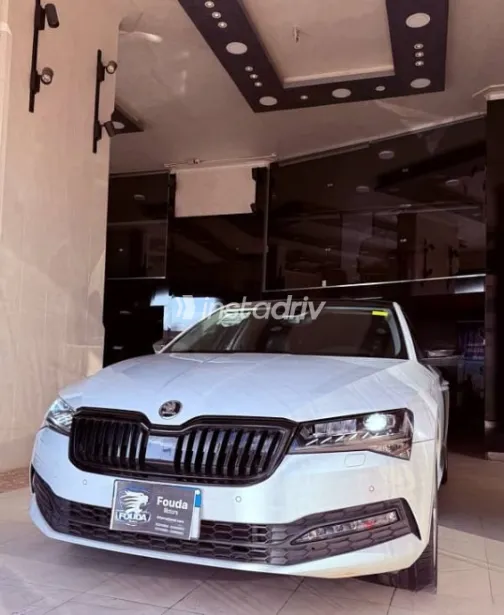 سكودا سوبيرب 2024 أبيض مستعملة للبيع - 3