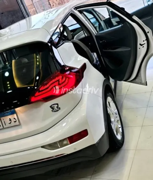 Chevrolet Bolt 2020 White Used for Sale - 7