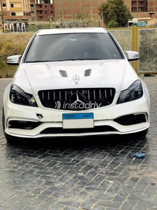 Mercedes C 180 2009 White Used for Sale - 1