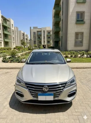 ام جى 5 2020 أبيض مستعملة للبيع