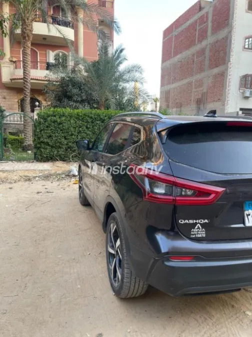 Nissan Qashqai 2019 White Used for Sale - 6