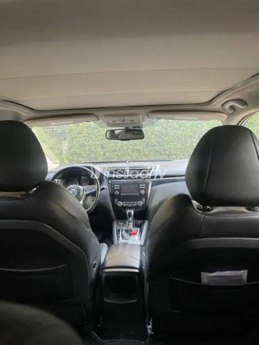 Nissan Qashqai 2019 White Used for Sale - 7