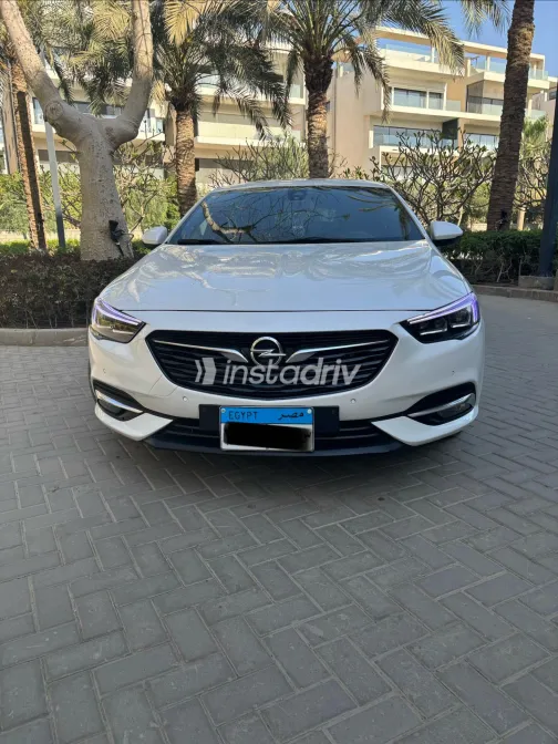 Opel Insignia 2019 White Used for Sale - 3