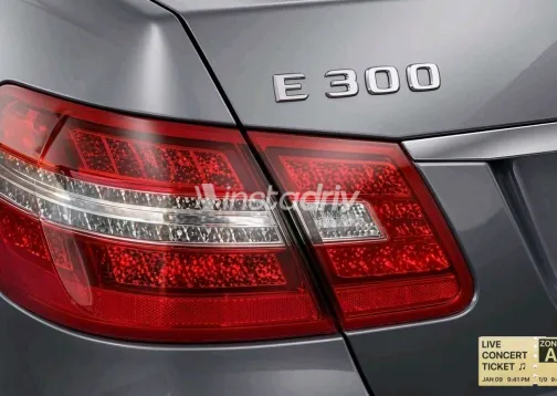 مرسيدس E 300 2010 أبيض مستعملة للبيع - 2