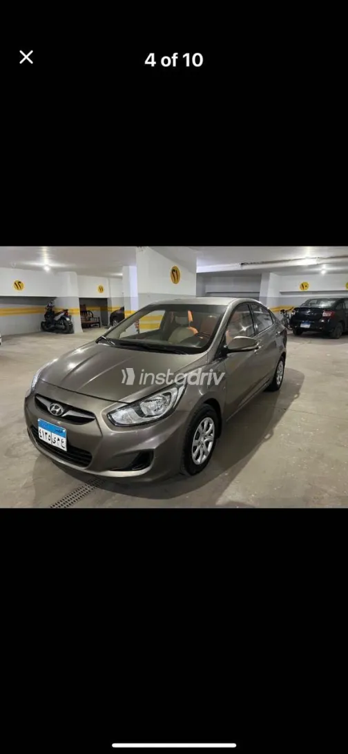 Hyundai Accent 2011 Gold Used for Sale - 5
