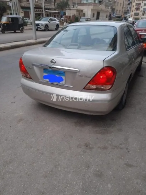 نيسان صنى 2005 ذهبي مستعملة للبيع - 5