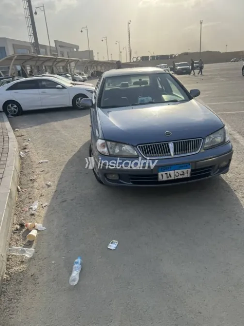 نيسان صنى 2002 أزرق غامق مستعملة للبيع - 4