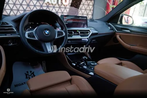 بي ام دبليو X4 2024 أزرق غامق مستعملة للبيع - 2