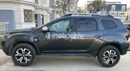رينو داستر 2023 رمادي مستعملة للبيع - 3