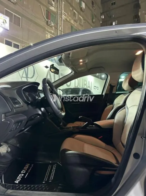 Renault Megane 2020 Silver Used for Sale - 4