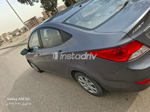 هيونداي اكسنت RB 2014 رمادي مستعملة للبيع - 6